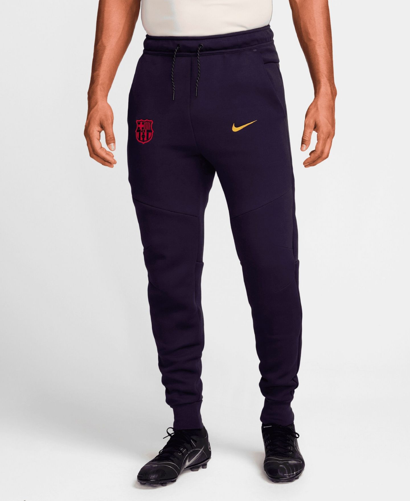 Мужские брюки Nike Navy Barcelona Tech Fleece Jogger — фото 1