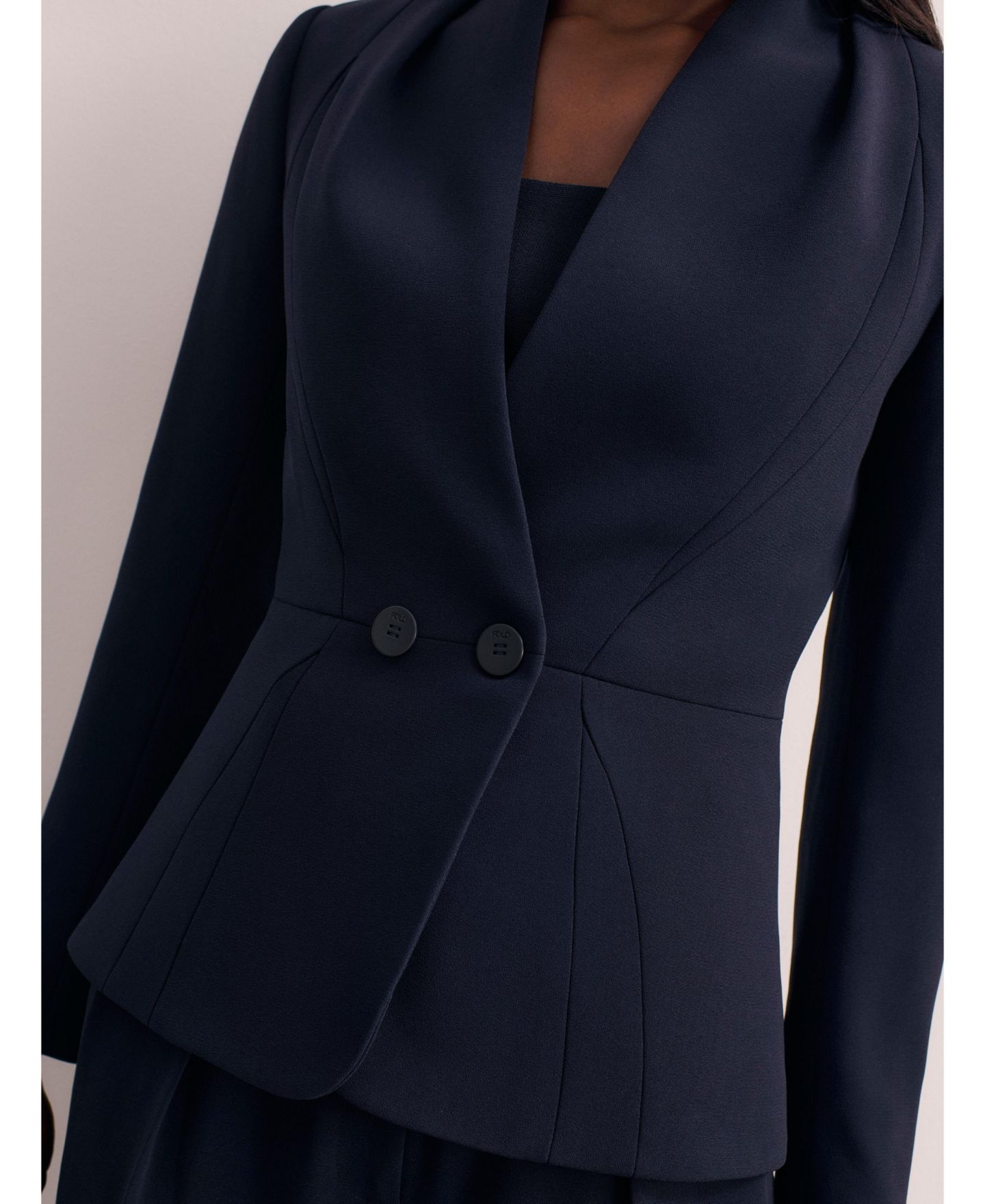 Женский пиджак The Fold Arno Clever Crepe Blazer, цвет: Тёмно-синий — фото 5