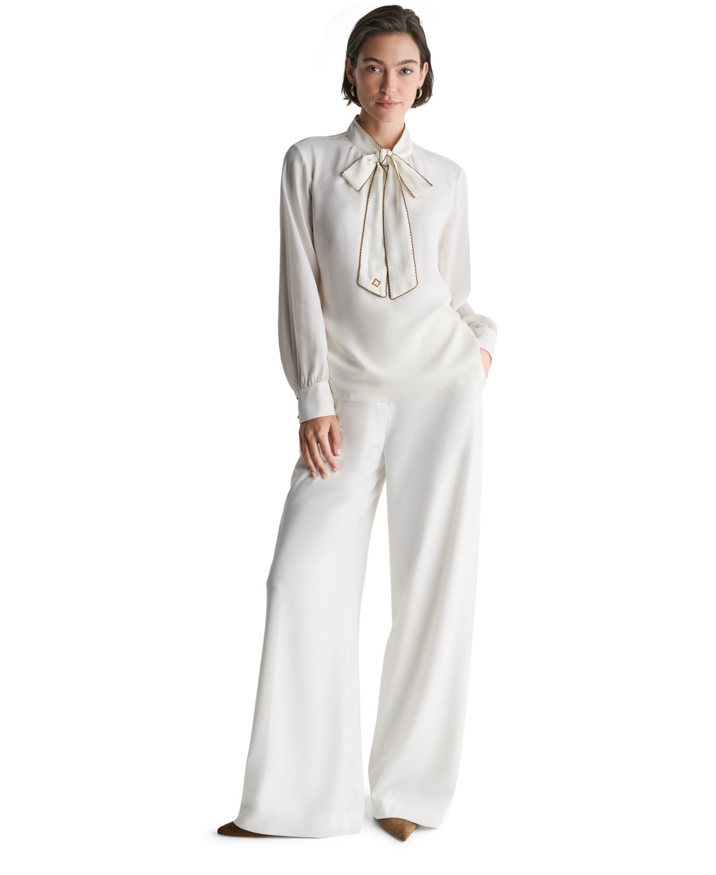 Женская блузка BCBG Tie-Neck Embroidered Back-Keyhole Blouse, цвет: Белый / Сиена — фото 2