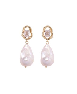 Abigail Earrings Pearl