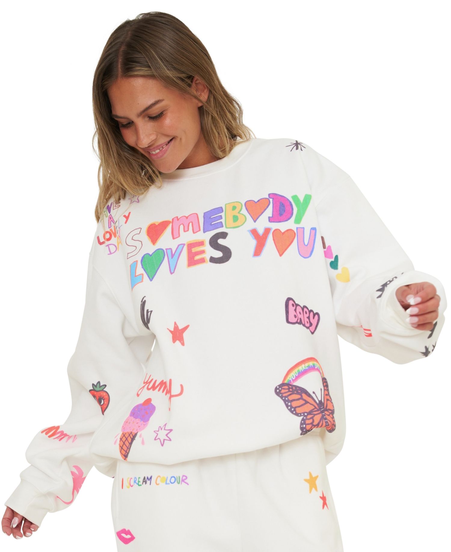 Juniors' Somebody Loves You Graphic Oversized Long-Sleeve Crewneck Sweatshirt