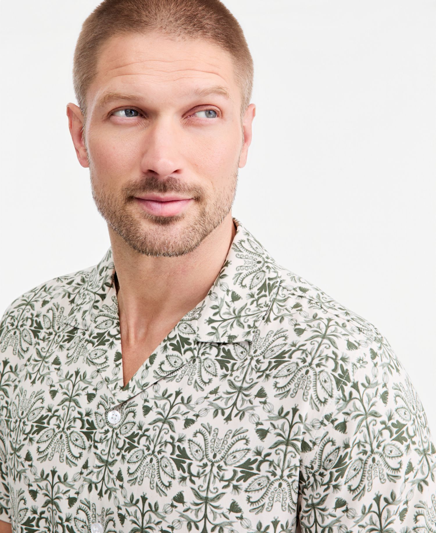 Men's Ben Rayon Camp Collar Short-Sleeve Shirt