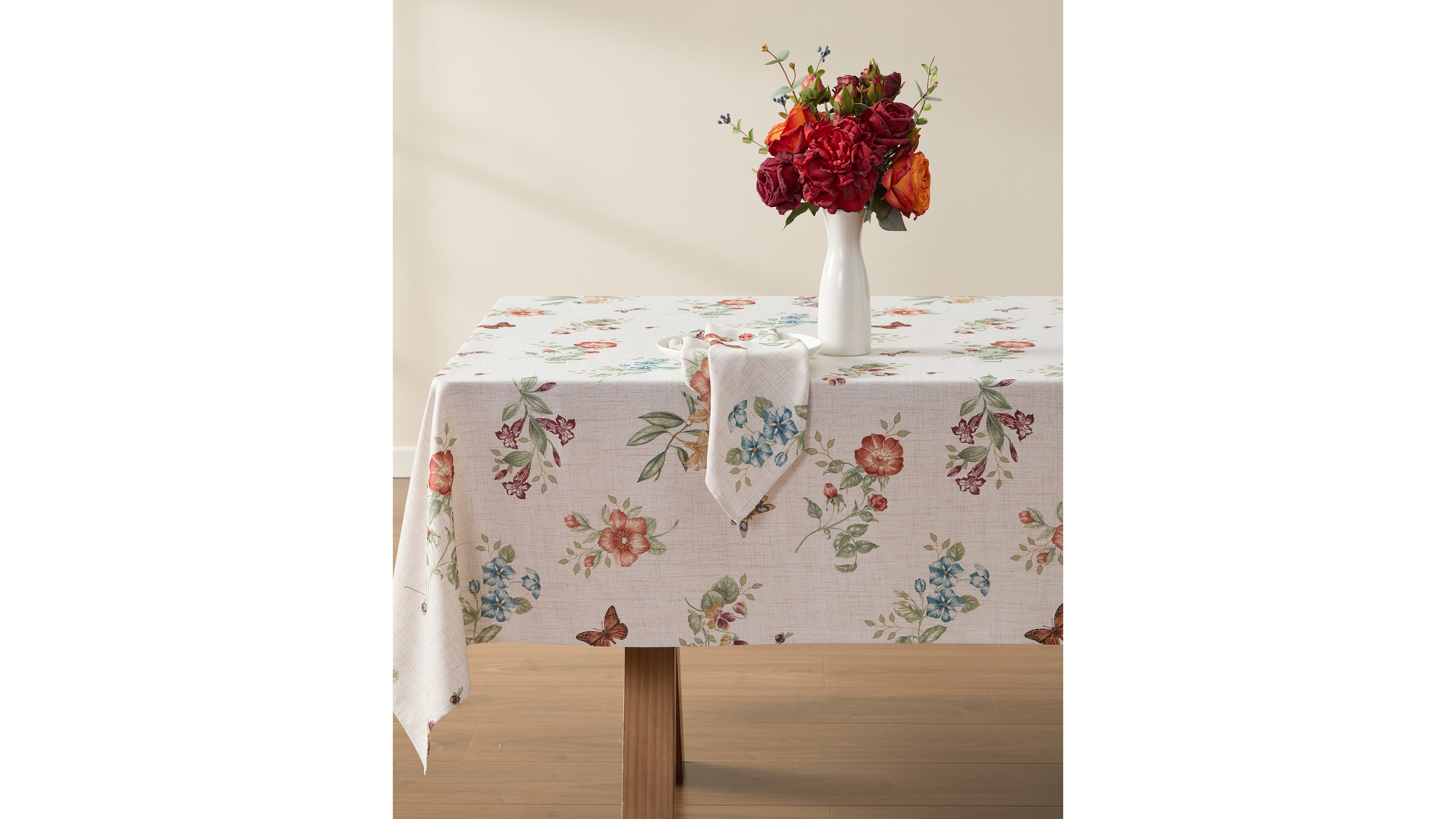 Lenox Butterfly Meadow Fall Tablecloth, 60" x 120"