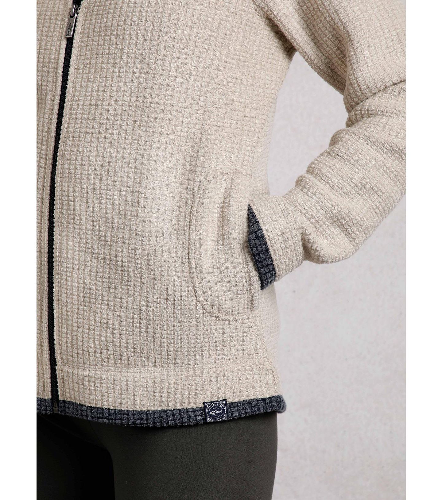 Женский свитшот Weird Fish Ariana Full Zip Grid Fleece Mock-Neck, цвет: Экрю — фото 4