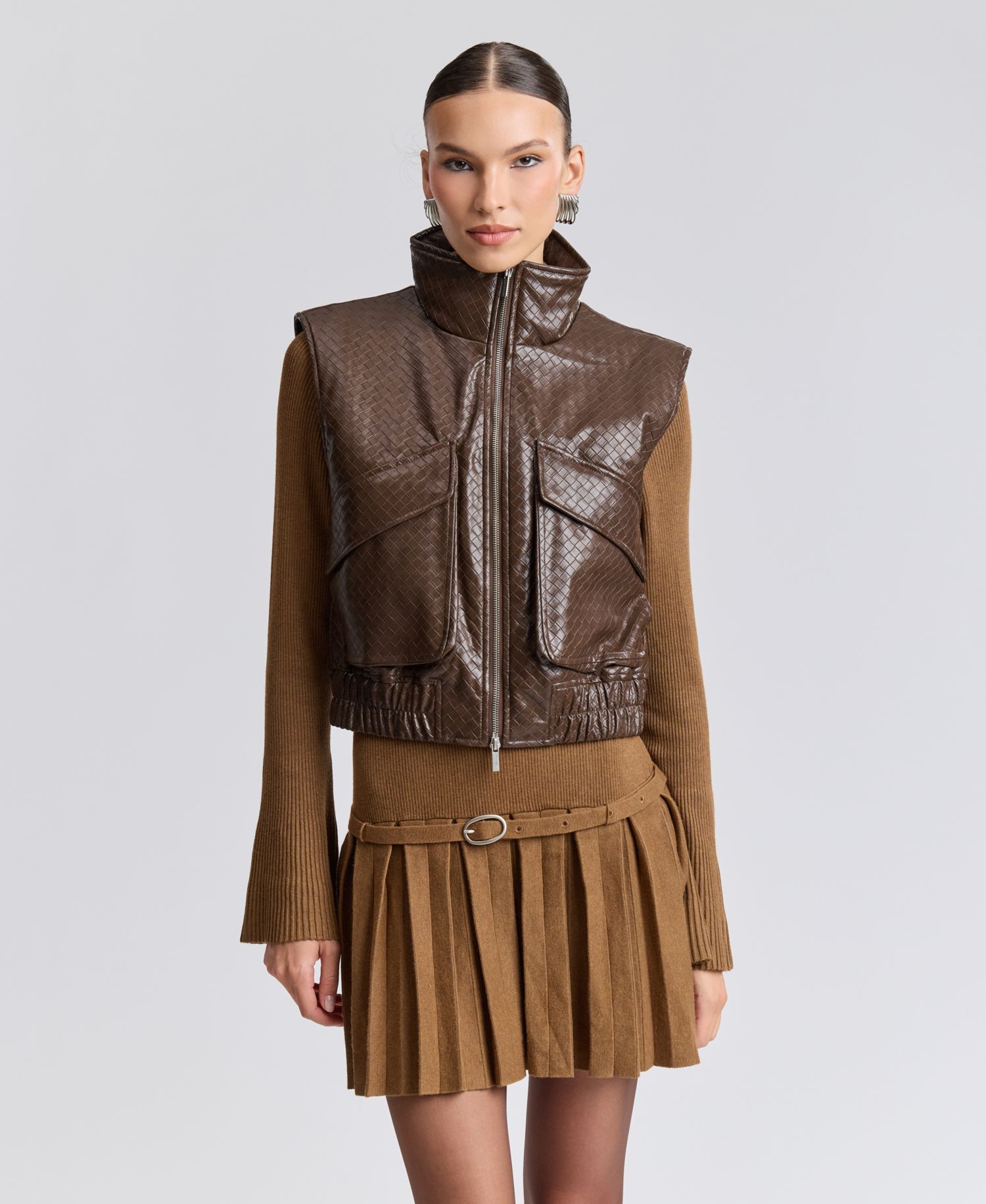 Women's Cropped Sleeveless Mock Neck Puffer Vest