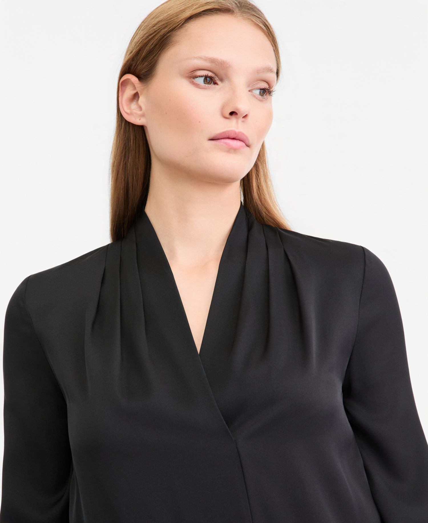 Women's Nellie Long-Sleeve V-Neck Silk-Blend Blouse