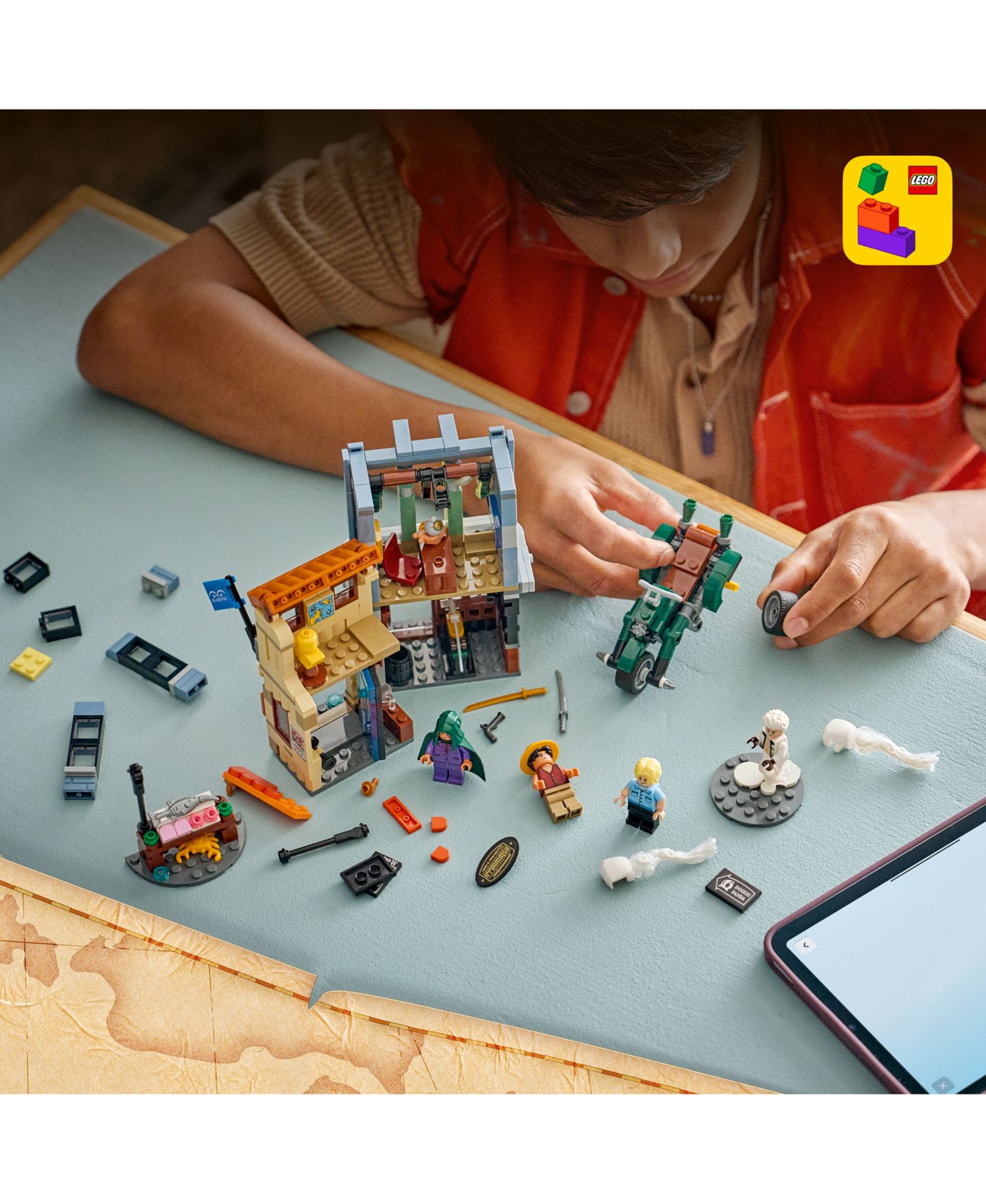 Детские конструкторы LEGO® One Piece Showdown with Captain Smoker 75642, 547 Pieces — фото 6