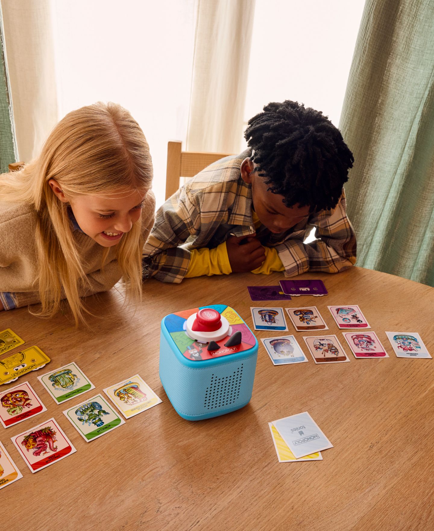 Детская настольная игра Tonies Tonieplay Monopoly Real Estate Rush Problem-Solving Board Game, Ages 7+ — фото 8