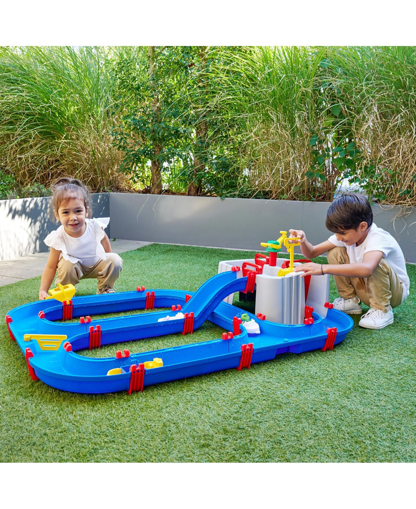 Детский игровой набор Aquaplay Harbor 50.39" x 36.61" x 15.75" Hand-Crank Water Play Set, Ages 3+ — фото 2