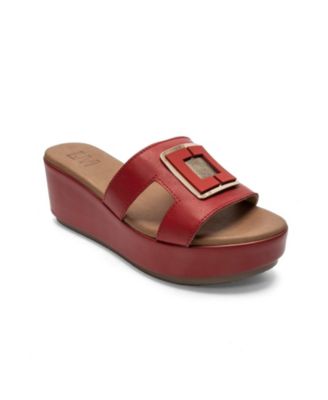 Forever and Always Shoes Women's Hiola Leather Platform Sandal