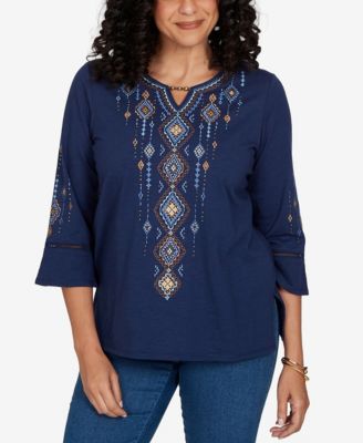 Petite Keyhole 3/4-Sleeve Embroidered Top