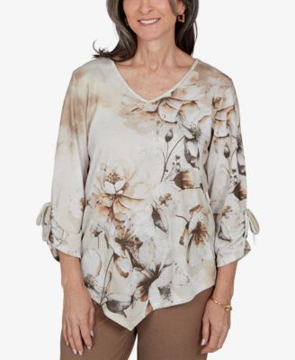 Petite Floral-Print 3/4-Sleeve V-Neck Blouse