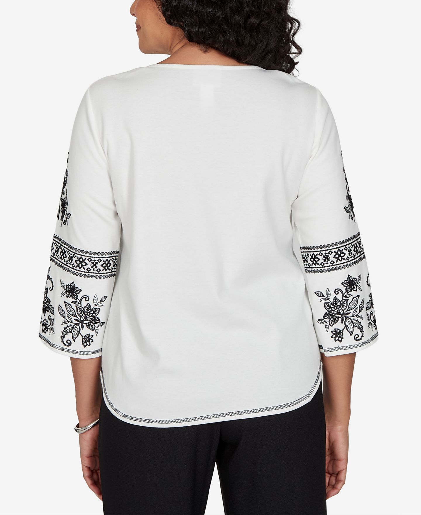 Женский топ Alfred Dunner Petite Keyhole Neck 3/4-Sleeve Cotton-Blend Knit, цвет: Слоновая кость — фото 5