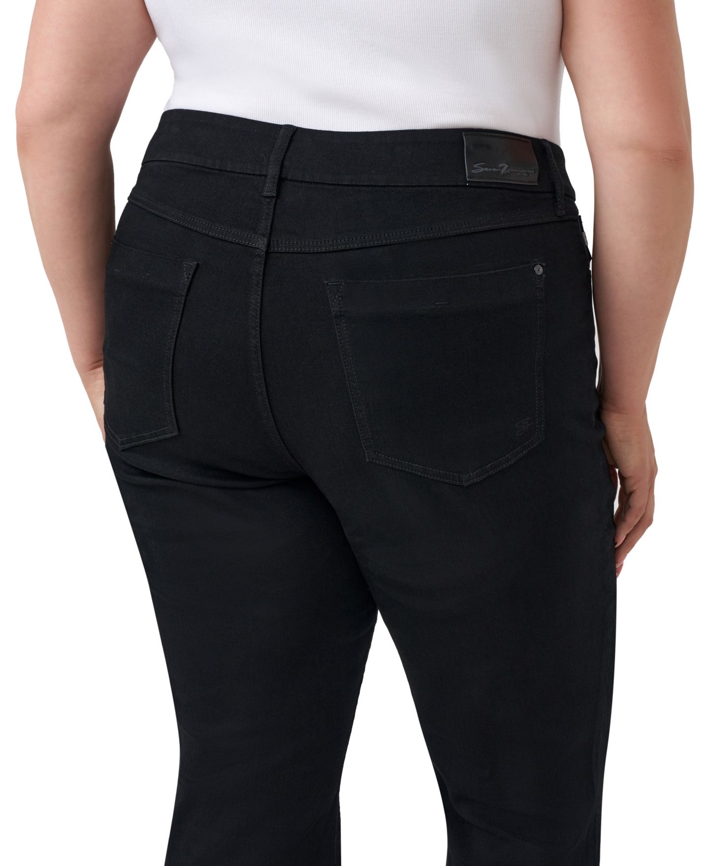 Женские джинсы Seven7 Plus Size Tummyless Boot High-Rise Bootcut Tummy-Control Paneling, цвет: Чёрный — фото 6