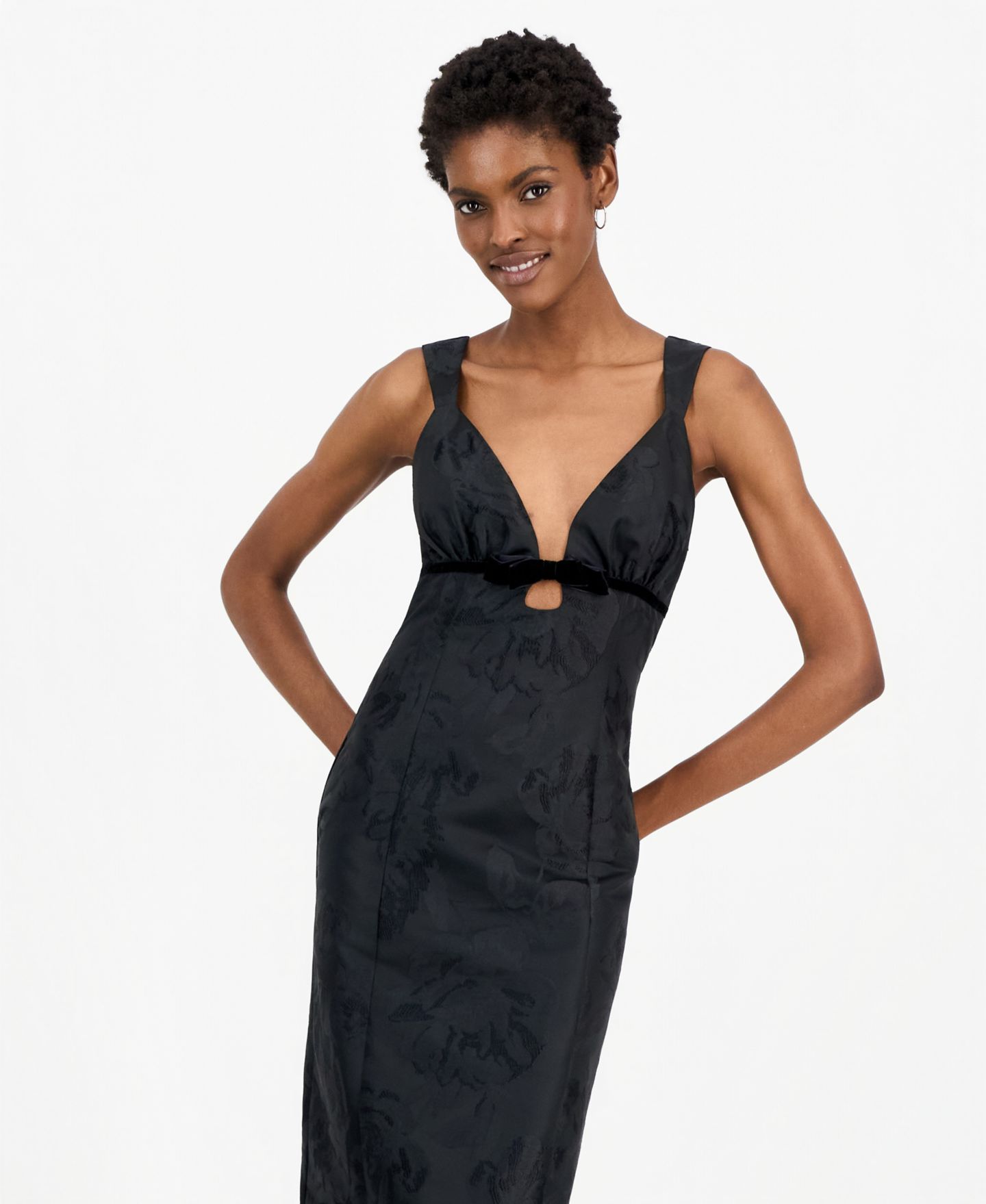 Женское платье LULUS Vanessa Bow Open Back V-Neck Midi, цвет: Чёрный — фото 2