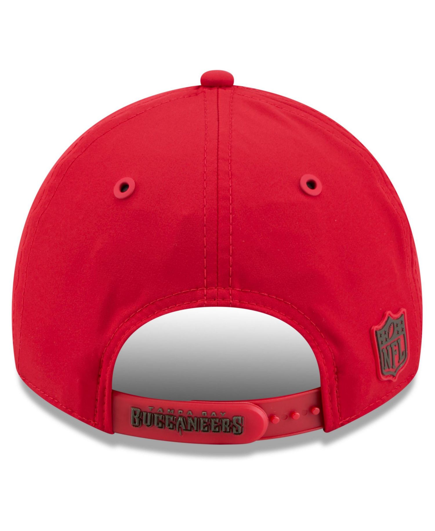 Men's Red Tampa Bay Buccaneers 2026 Sideline Casual Classic Adjustable Hat