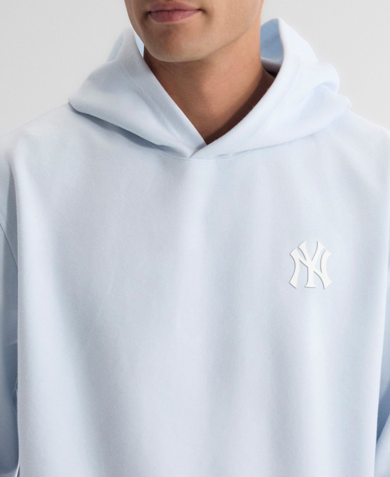 Men's Light Blue New York Yankees Clutch Tri-Blend Hoodie
