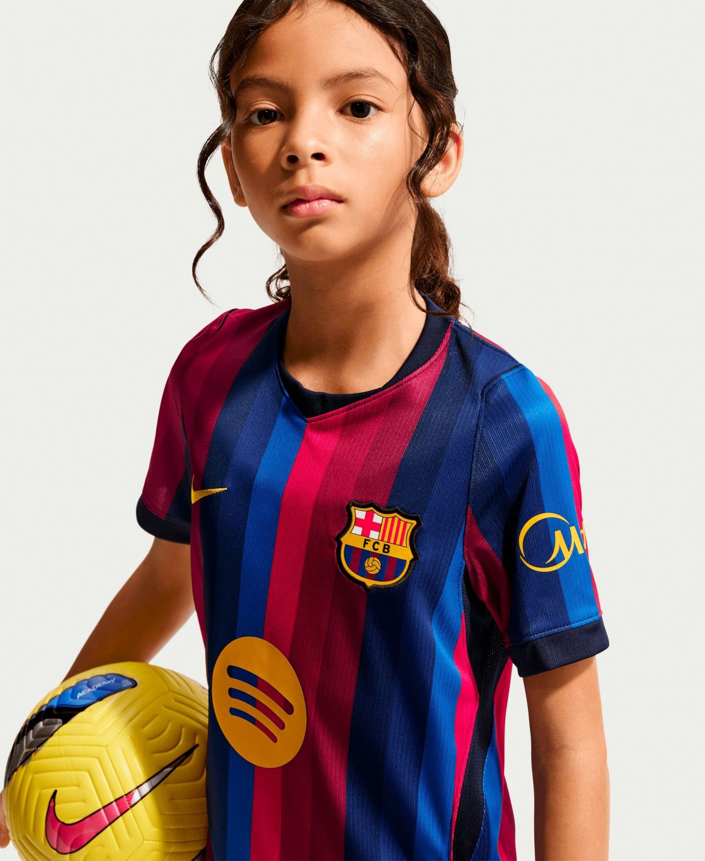 Детское джерси Nike Big Boys and Girls Red Barcelona 2026/27 Home Stadium Replica Jersey, цвет: Красный — фото 9