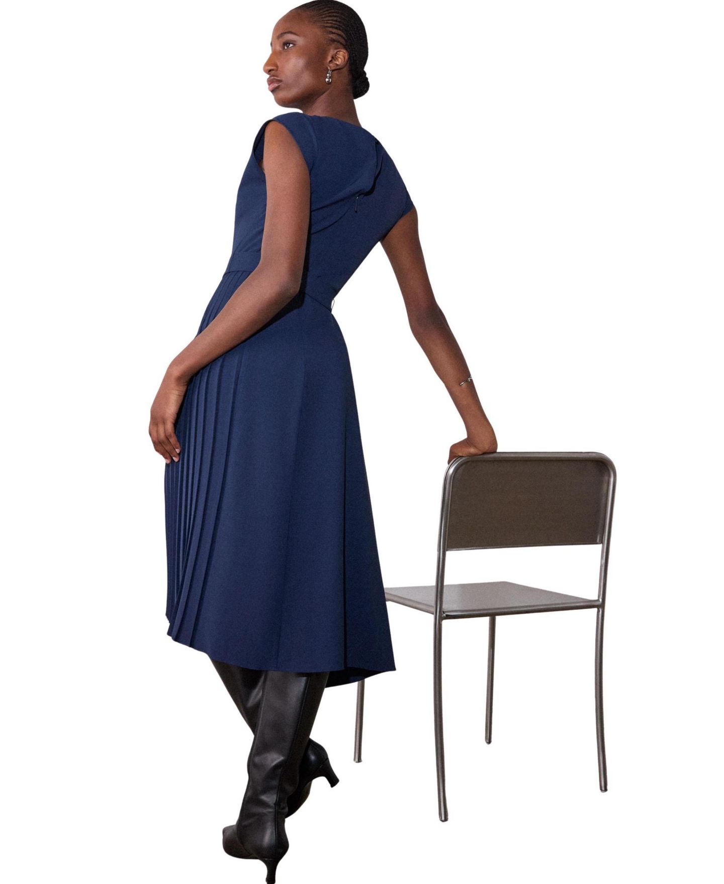 Женское платье Whistles Boat-Neck Pleated Midi, цвет: Тёмно-синий — фото 4