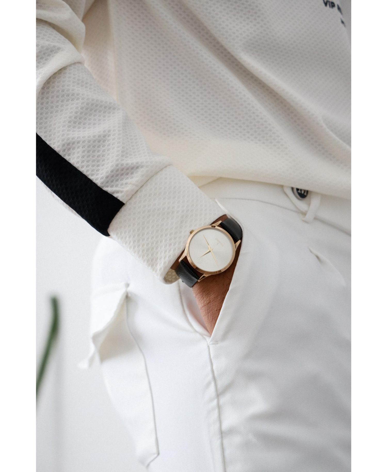 Men's 40mm Wafer Slim Round Gold-Plated Case Watch-Champagne