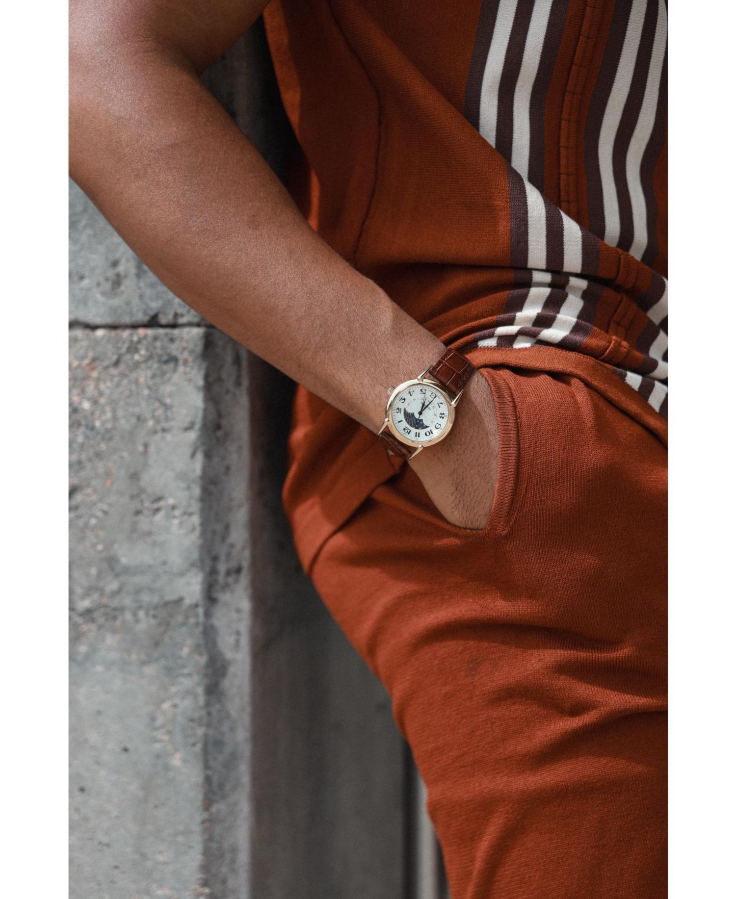 Men's 40mm Vintage Like White Dial Sun Moon Brown Leather Strap Watch