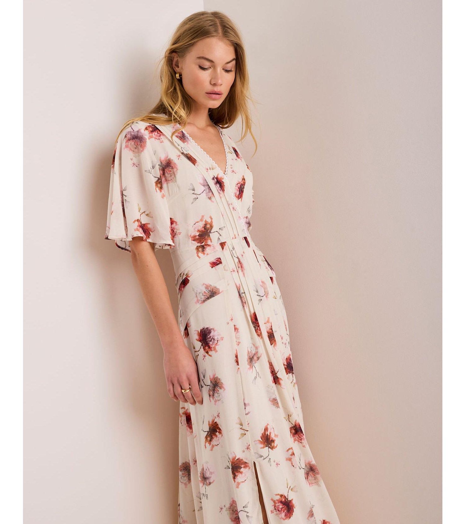 Women's Soft Bloom Floral-Print V-Neck Midi Dress