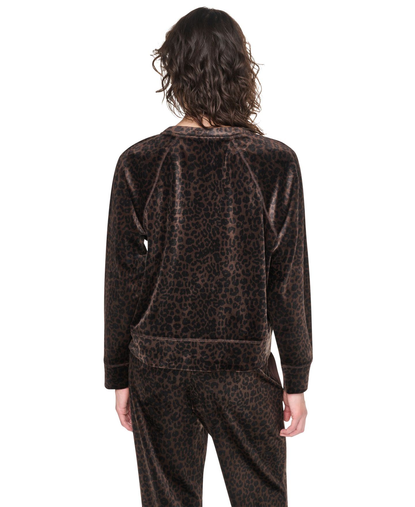Женский свитер DKNY Sport Leopard-Print Super-Soft Velour Raglan Pullover Top, цвет: Леопардовый тёмно-коричневый — фото 2
