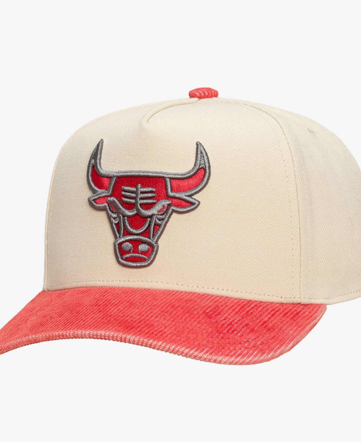 Men's and Women's Cream/Red Chicago Bulls Faded Pro Snapback Hat