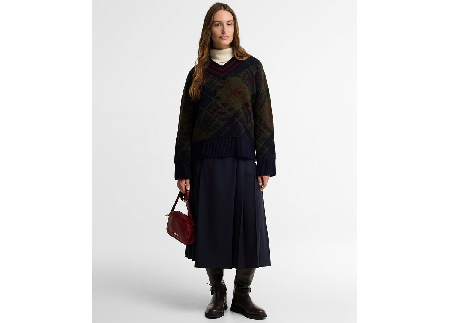 Women's Shae Tartan-Print V-Neck Long-Sleeve Sweater