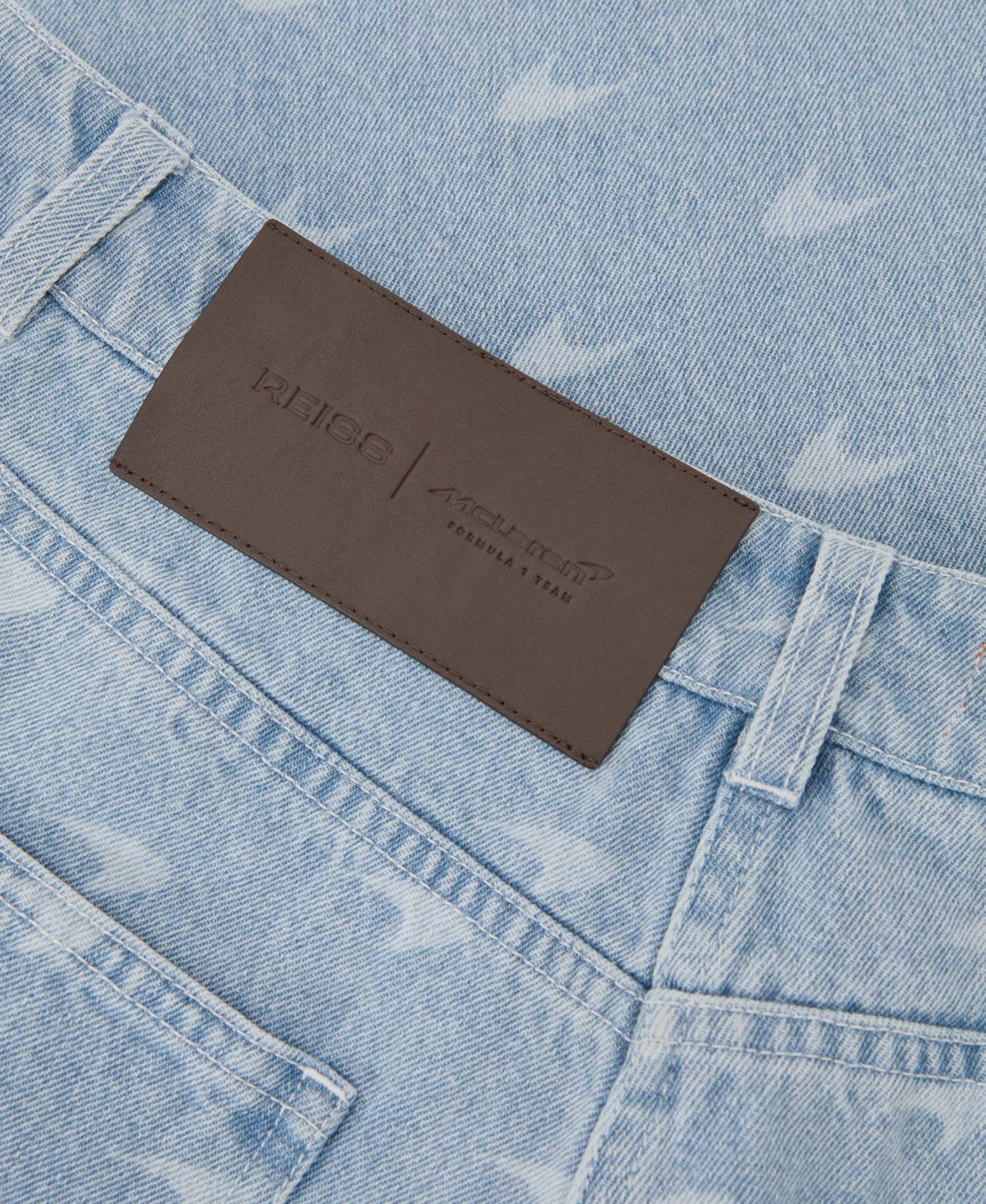 Women's Clairo High-Waisted Straight-Leg Jeans