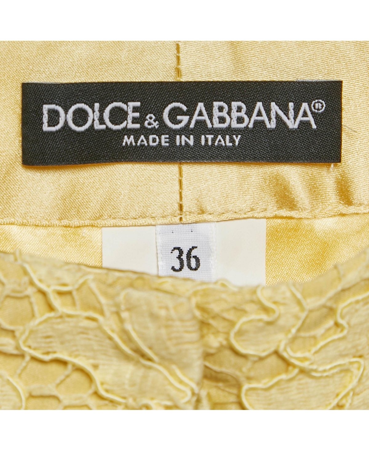 Pre-Owned Dolce & Gabbana Women's Lace Floral-Print Shorts, 7" Inseam