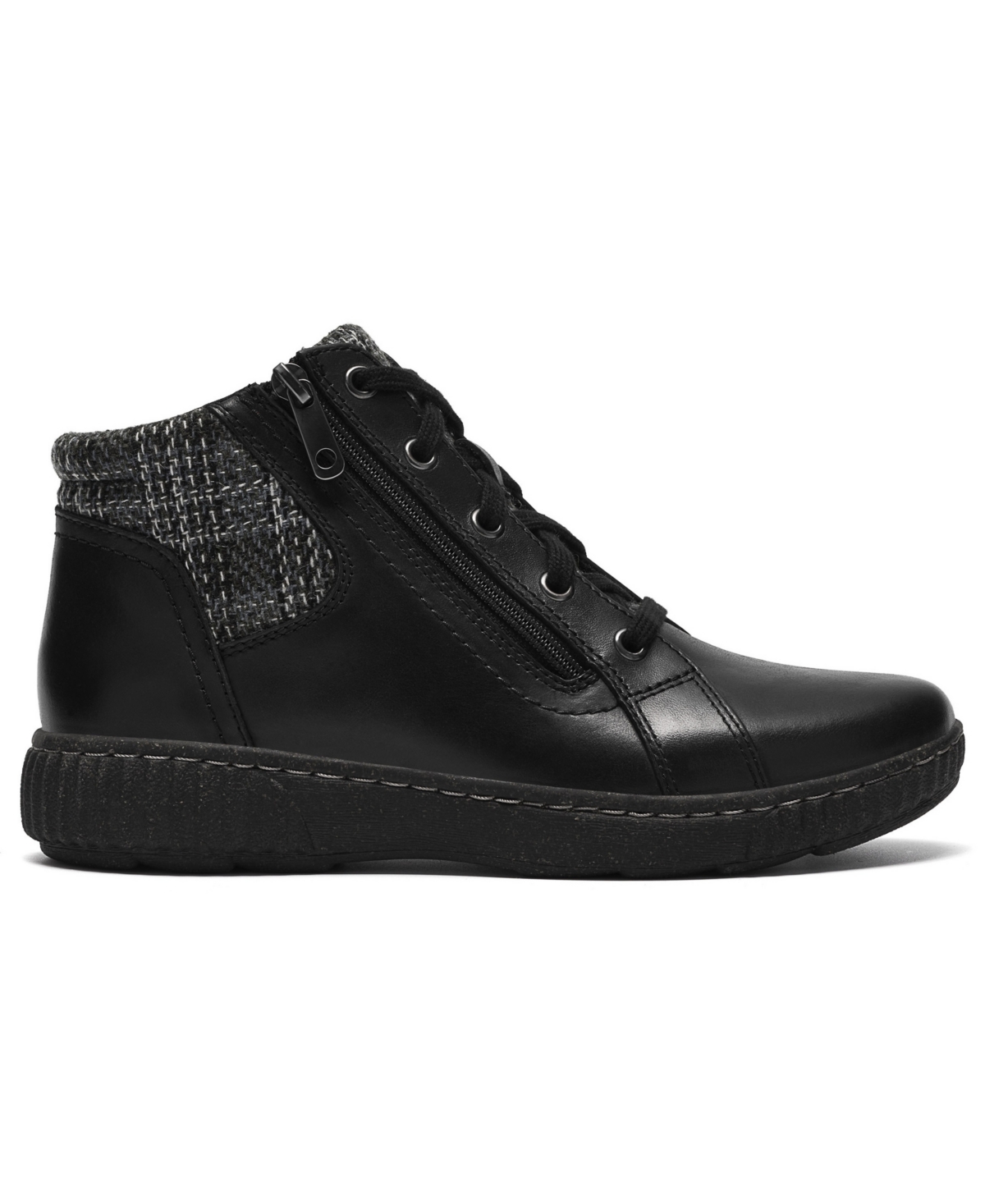 Clarks Women's Caroline Fiana Round Toe Booties