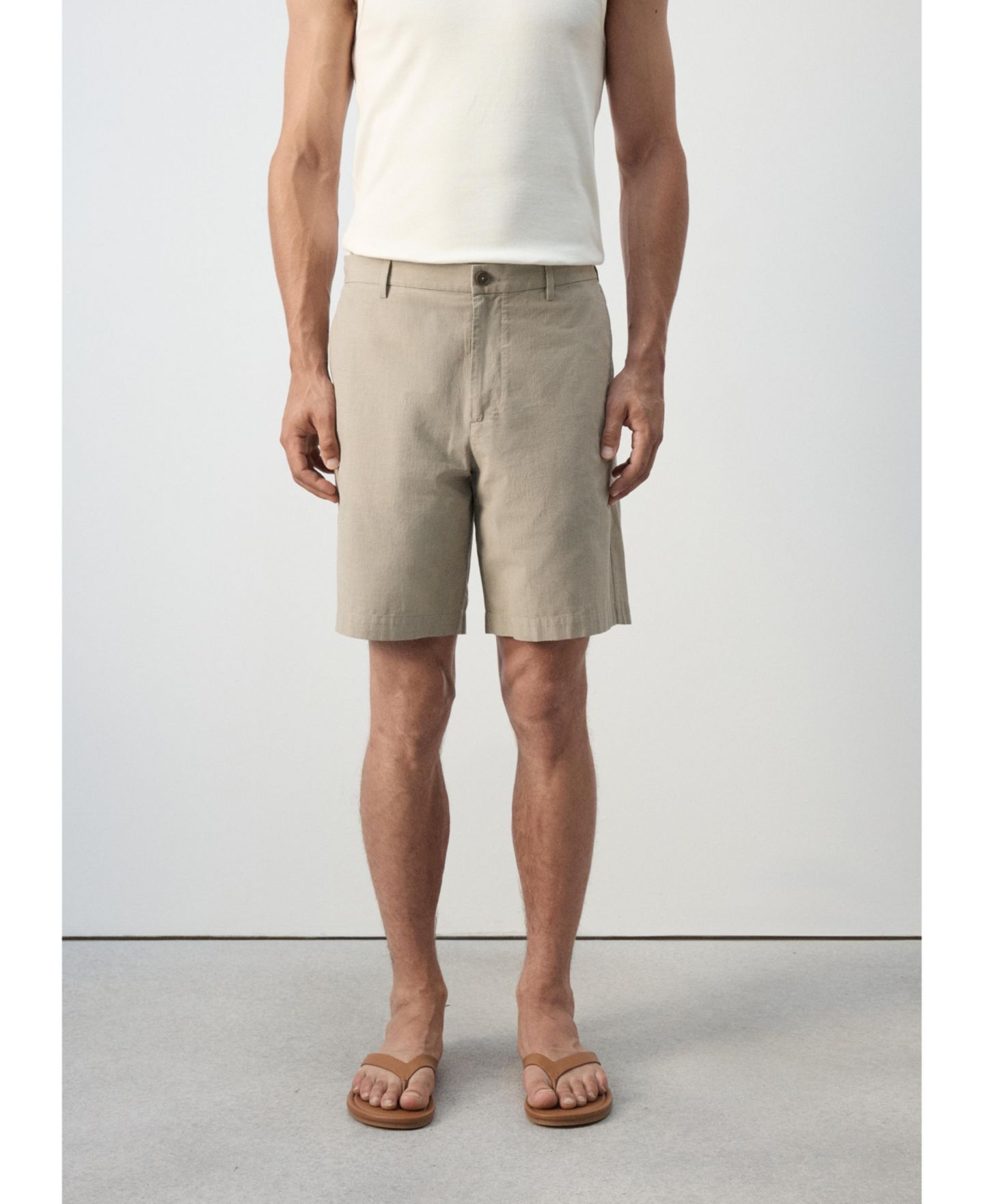 Мужские шорты Mango Slim-Fit Micro-Check Bermuda 8.54" InseamShorts, цвет: Бежевый — фото 9