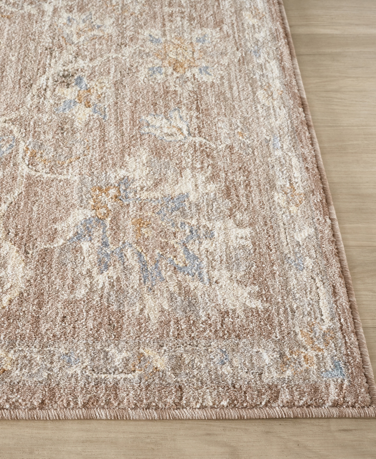 Lr Home Garza Vio-132 6' x 9' Area Rug