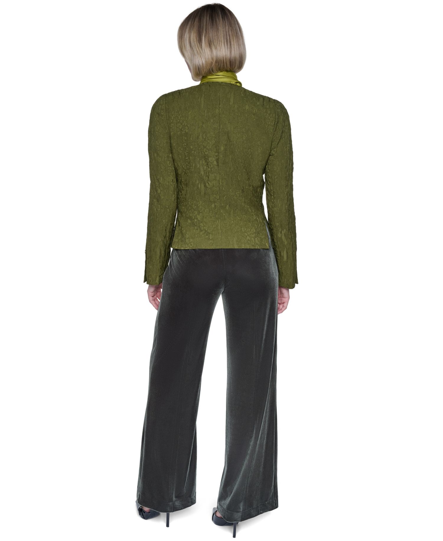 Women's Fitted Rounded Shoulder Jacket