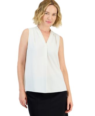 Women's V-Neck Sleeveless Pleated Blouse