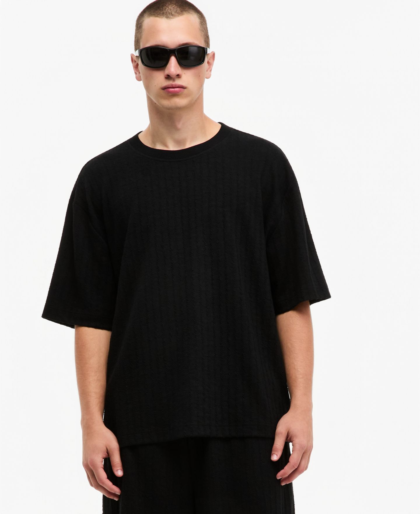 Мужская футболка Mode of One Relaxed-Fit Cable-Knit Crewneck, цвет: Глубокий чёрный — фото 1