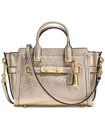 COACH Swagger 15 in Pebble Leather