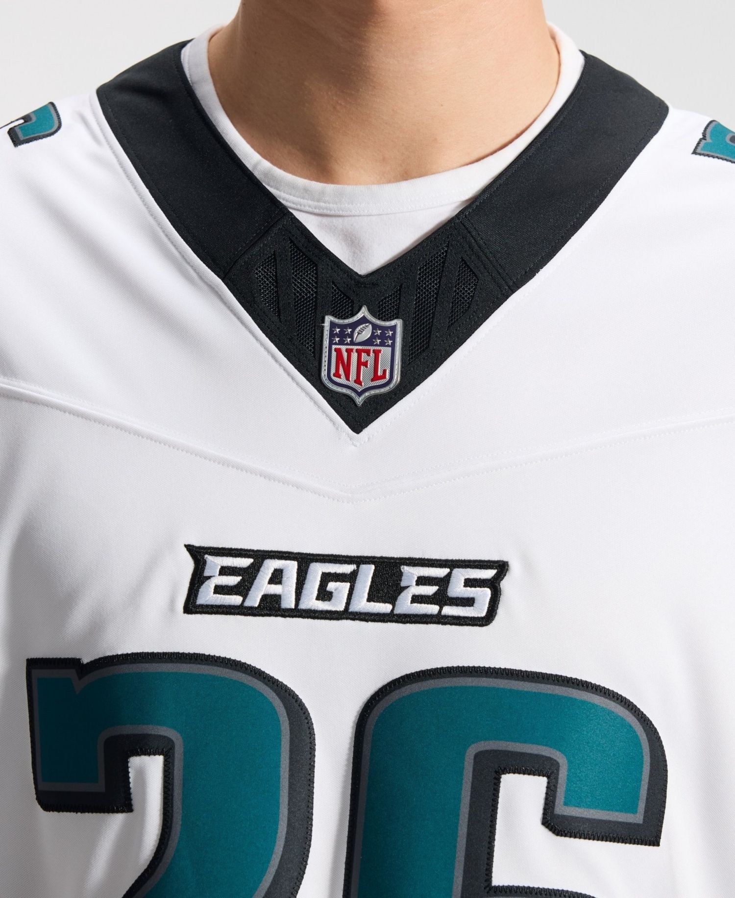 Men's Saquon Barkley White Philadelphia Eagles Vapor F.U.S.E. Stitched Limited Jersey