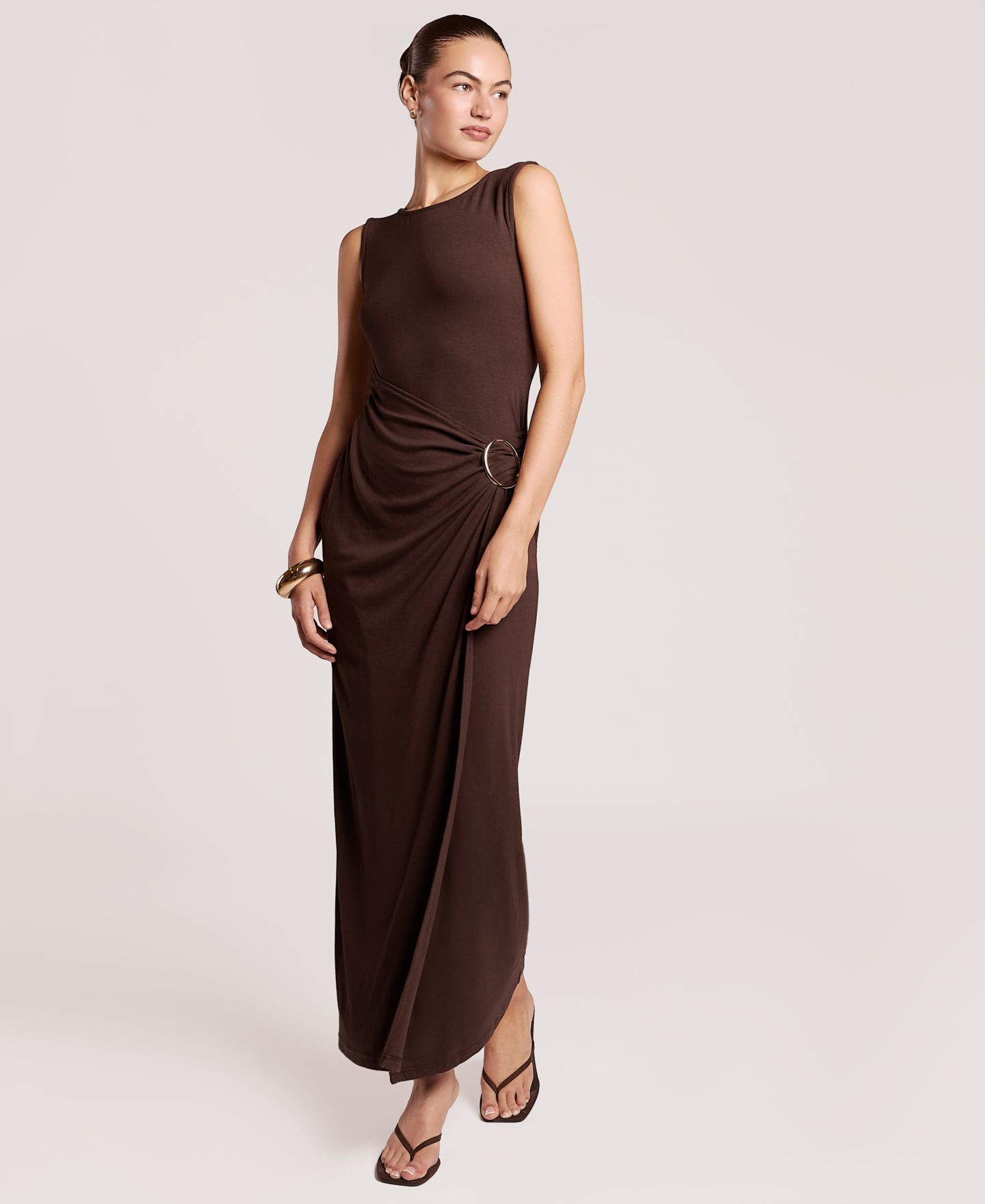 Женское платье 4th & Reckless Nia Ruched-Waist Boat-Neck Sleeveless Maxi, цвет: Шоколадный — фото 3