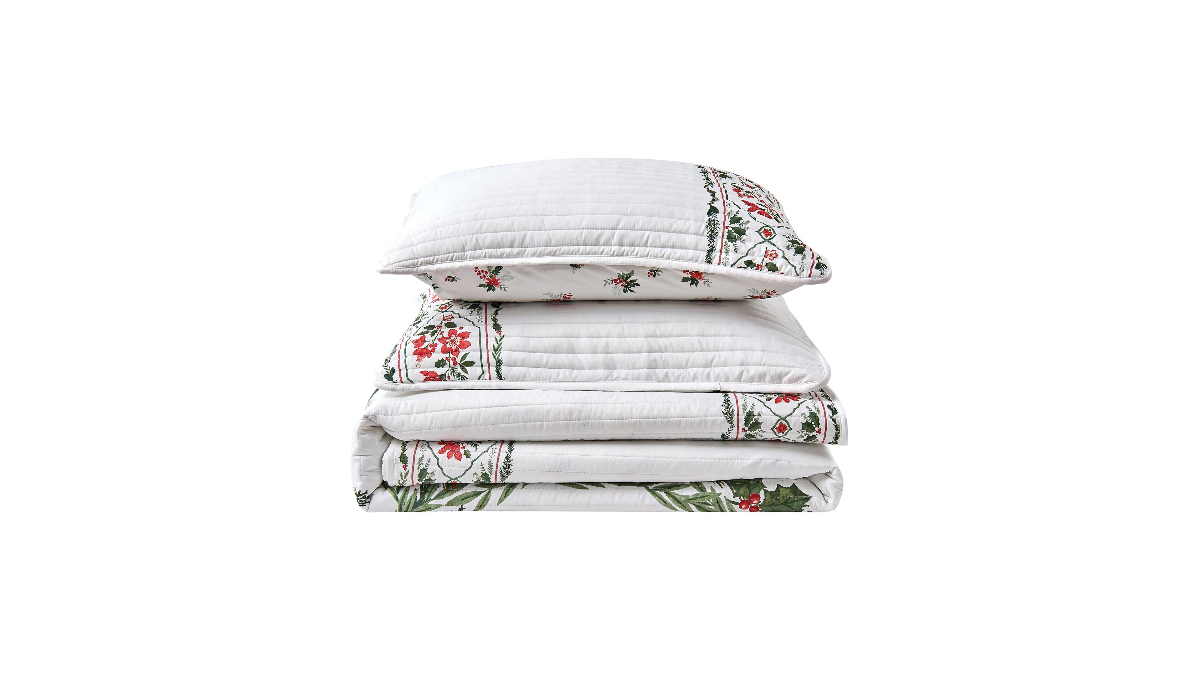 Linery & Co Poinsettia Bordered Holiday Quilt Set