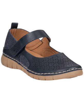 Women's Kace Laser Cut Mary Jane Flats