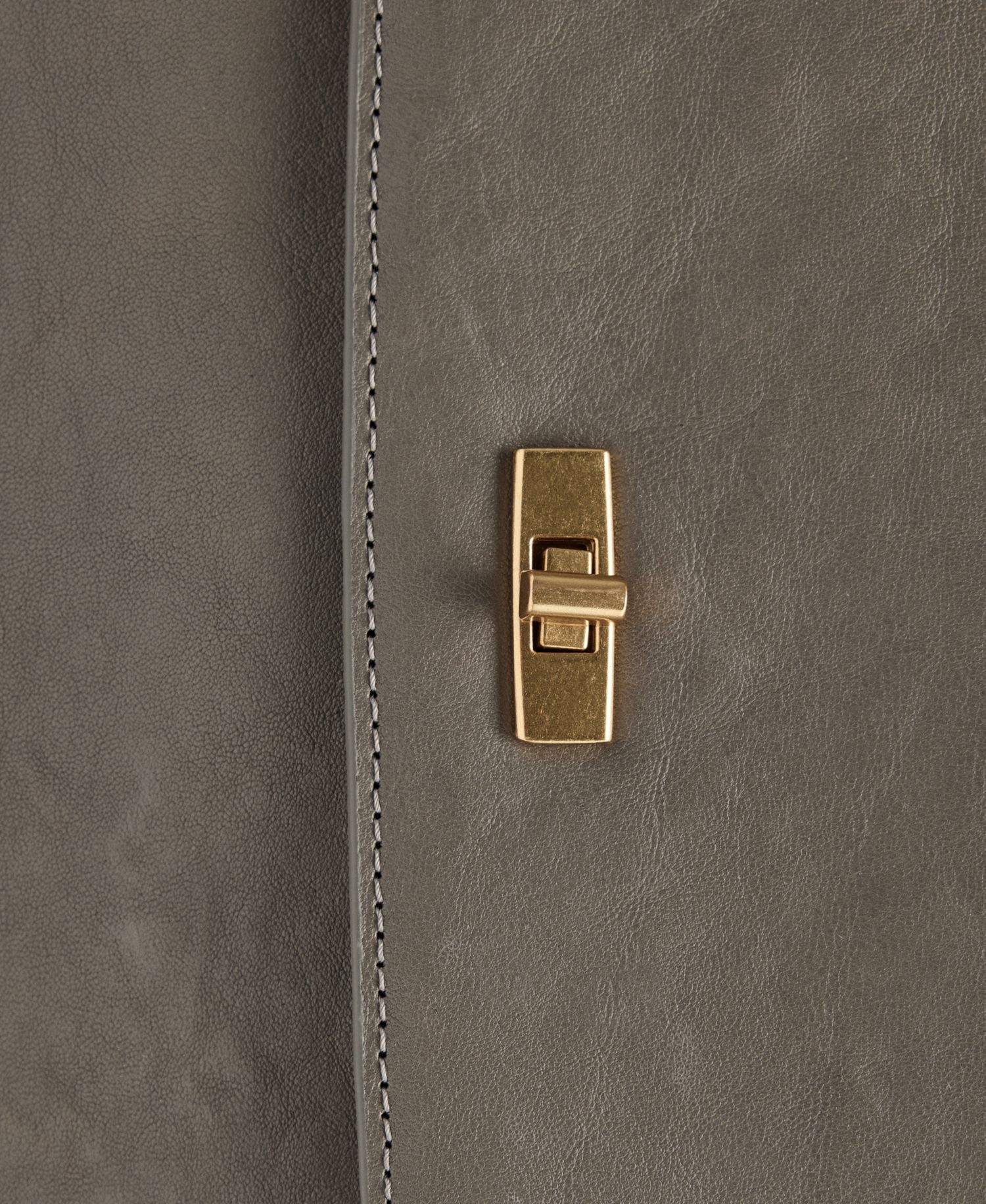 Women's Selection Medium Leather Flap Shoulder Bag