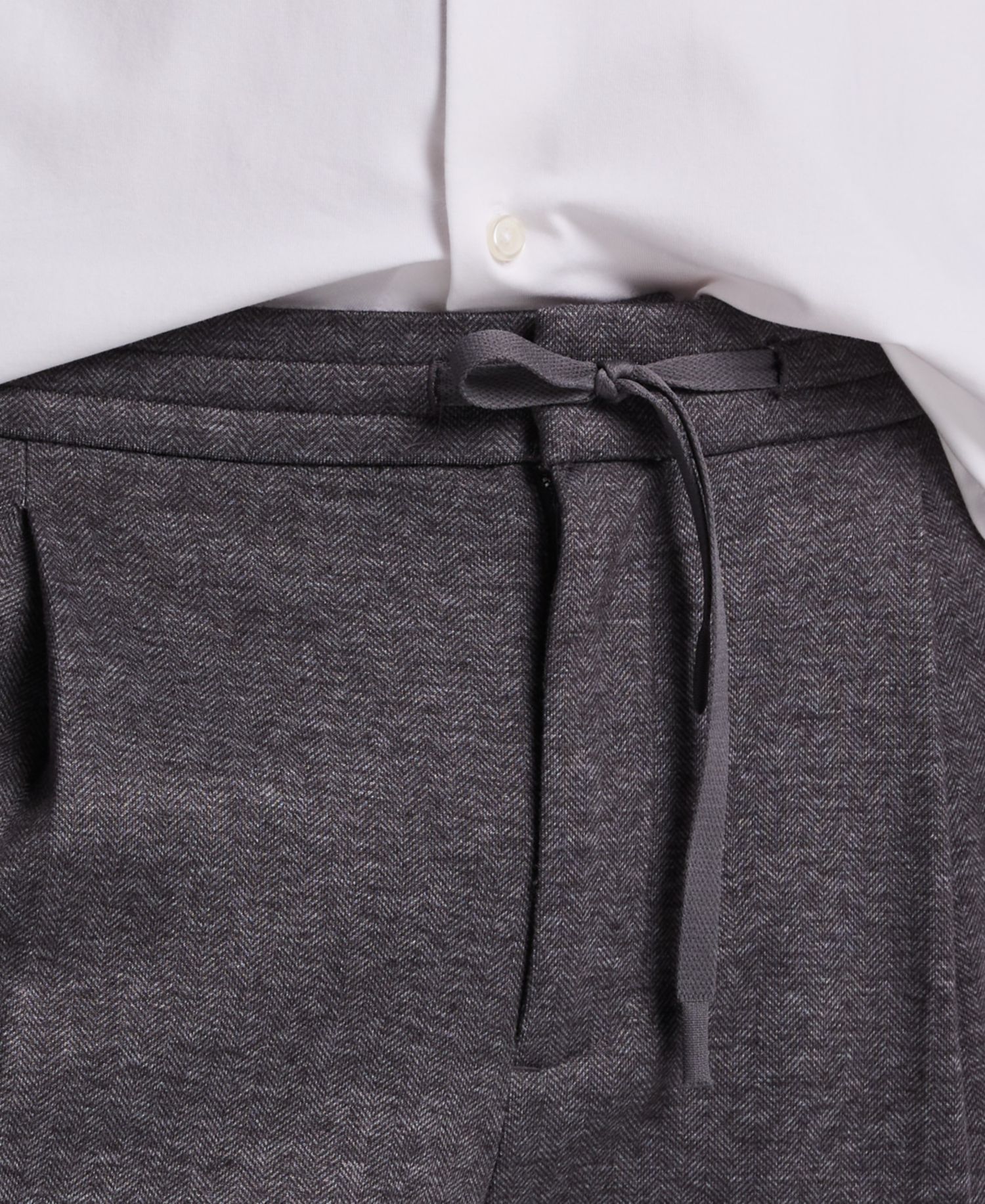 Men's Slim-Tapered Pleated Stretch Pants