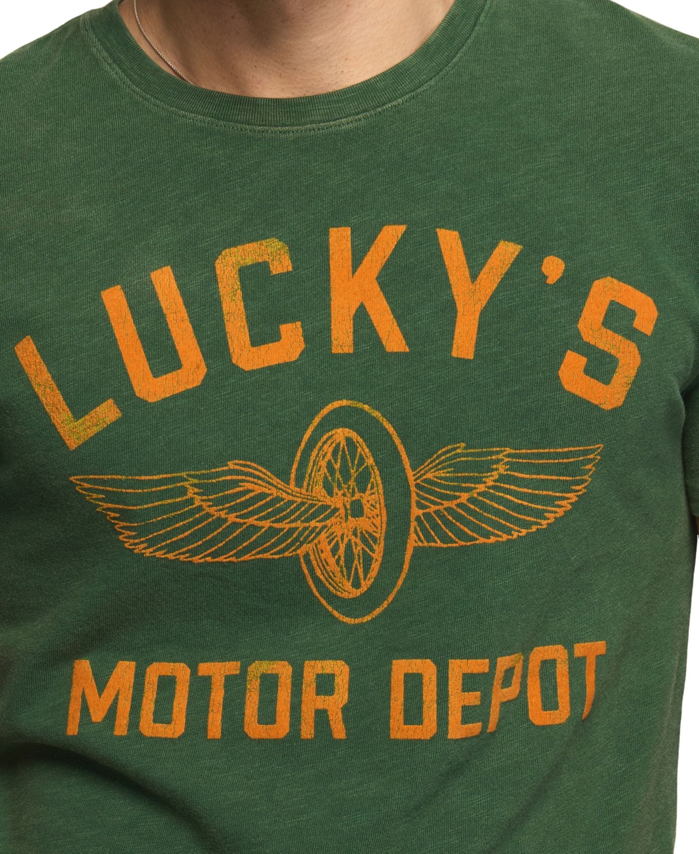Мужская футболка Lucky Brand Garage Graphic Regular-Fit, цвет: Тёмный зелёный — фото 3