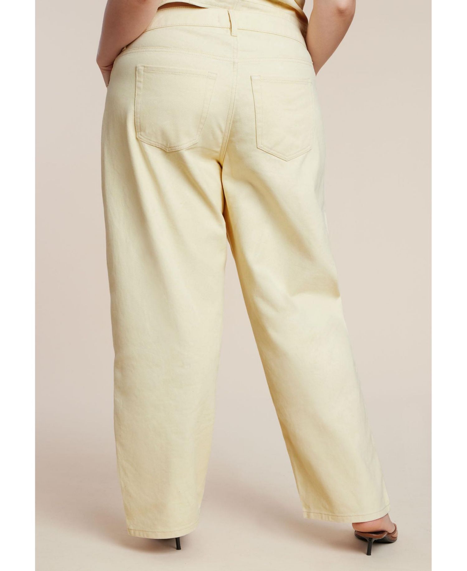 Women's Floral Embroidery Jean