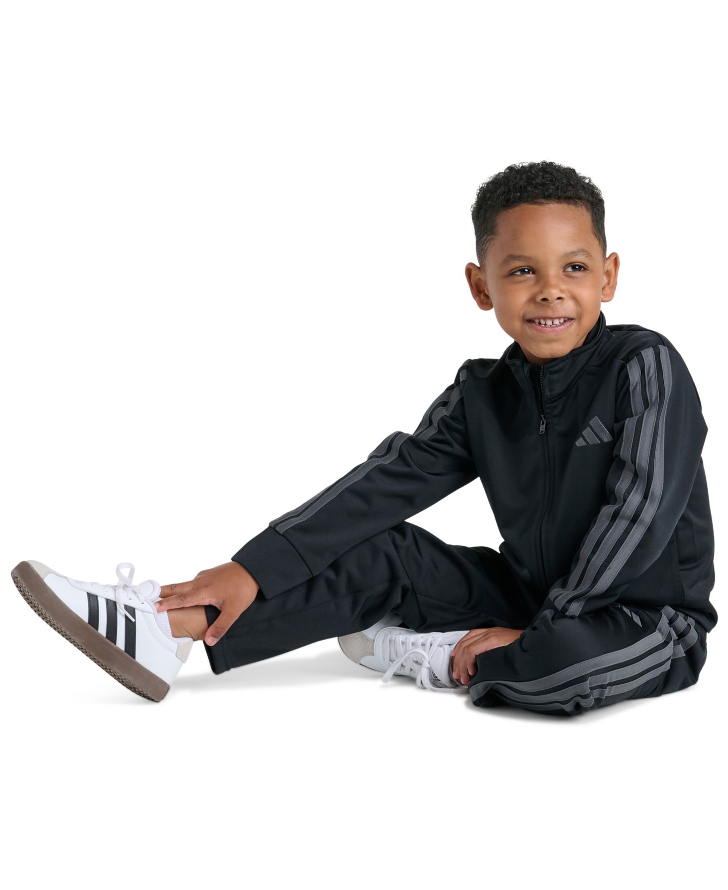 adidas Boys' 2T-7 Event Three-Stripe Tricot Full-Zip Jacket and Pants, 2-Piece Set, цвет: Чёрный / Серый — фото 2