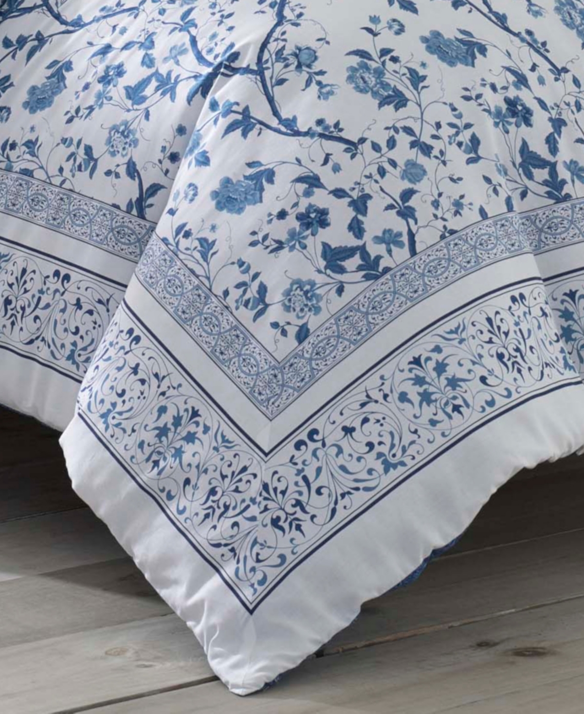 Laura Ashley Charlotte Cotton Reversible 4 Piece Comforter Set