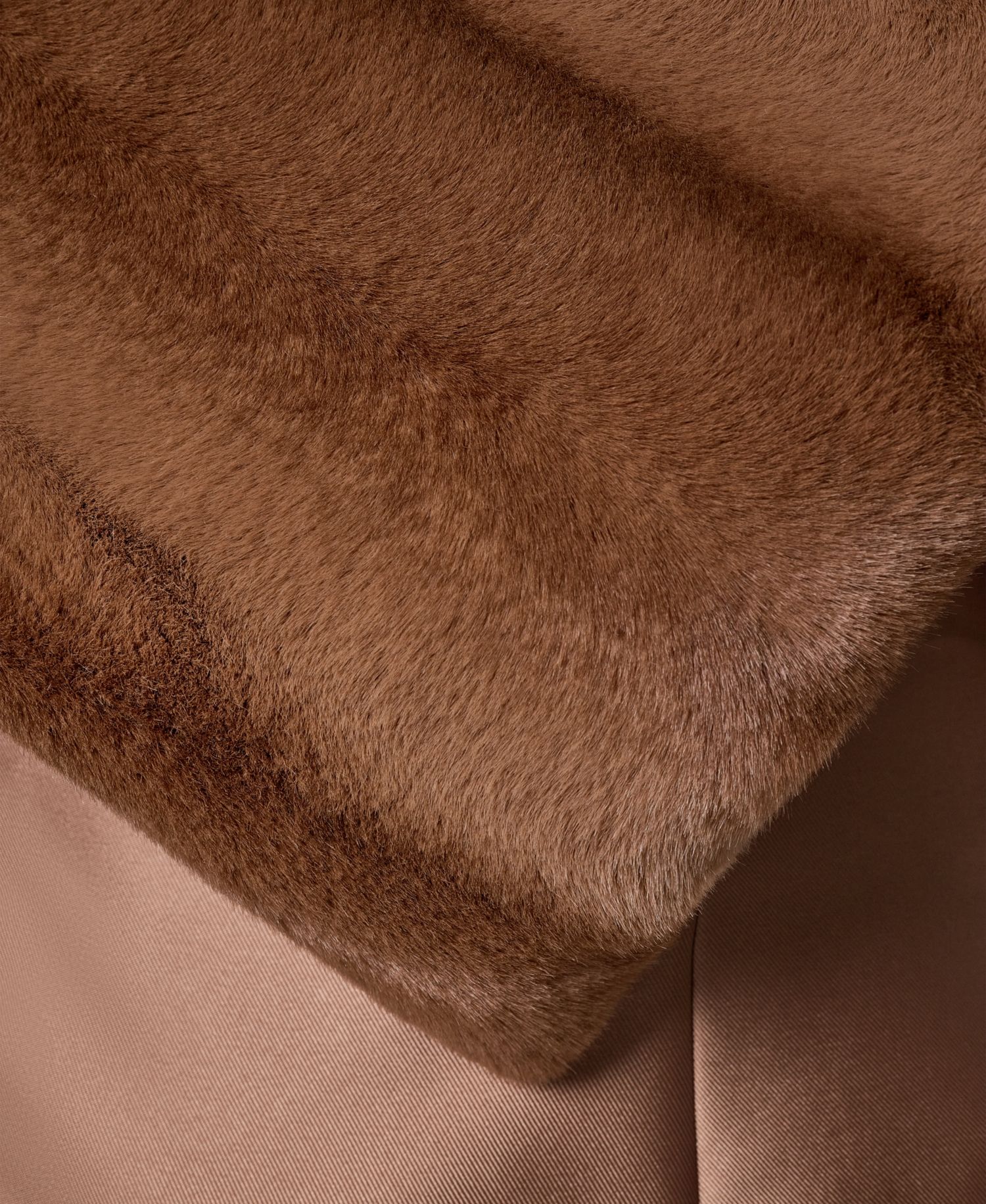 Women's Plush Draped Faux Fur Wrap Shrug