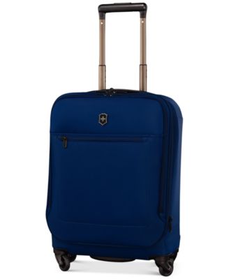 victorinox avolve carry on